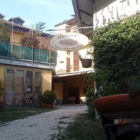 Cascina Della Paglia Апартаменты *